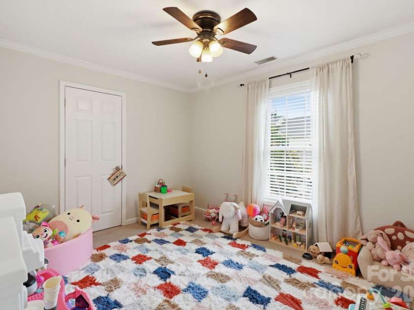 4311 Laurel Hill Lane, Charlotte, NC 28217.  MLS# CAR4399635, YatesRealty ID 37028. 