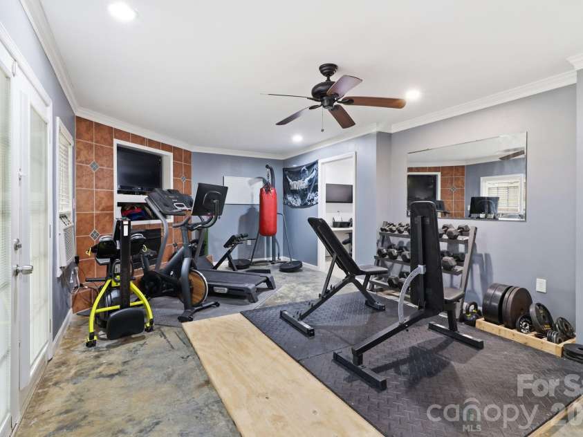 4311 Laurel Hill Lane, Charlotte, NC 28217.  MLS# CAR4399635, YatesRealty ID 37028. 