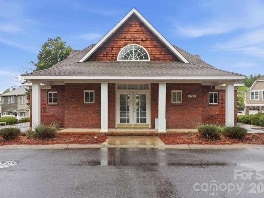 4311 Laurel Hill Lane, Charlotte, NC 28217.  MLS# CAR4399635, YatesRealty ID 37028. 