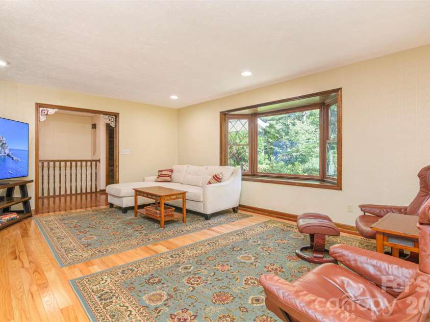111 Kindy Forest Drive, Hendersonville, NC 28739.  MLS# CAR4398408, YatesRealty ID 37029. 