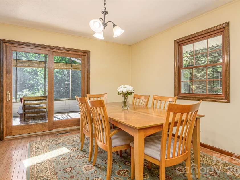 111 Kindy Forest Drive, Hendersonville, NC 28739.  MLS# CAR4398408, YatesRealty ID 37029. 