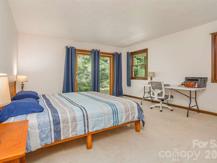 111 Kindy Forest Drive, Hendersonville, NC 28739.  MLS# CAR4398408, YatesRealty ID 37029. 