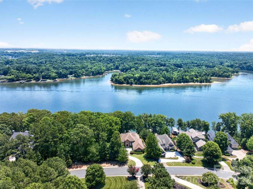 3225 Lake Pointe Drive, Belmont, NC 28012.  MLS# CAR4399291, YatesRealty ID 37031. Beautiful Aerial views