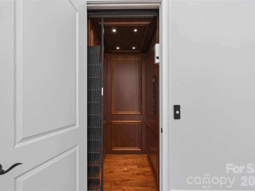 3225 Lake Pointe Drive, Belmont, NC 28012.  MLS# CAR4399291, YatesRealty ID 37031. Elevator