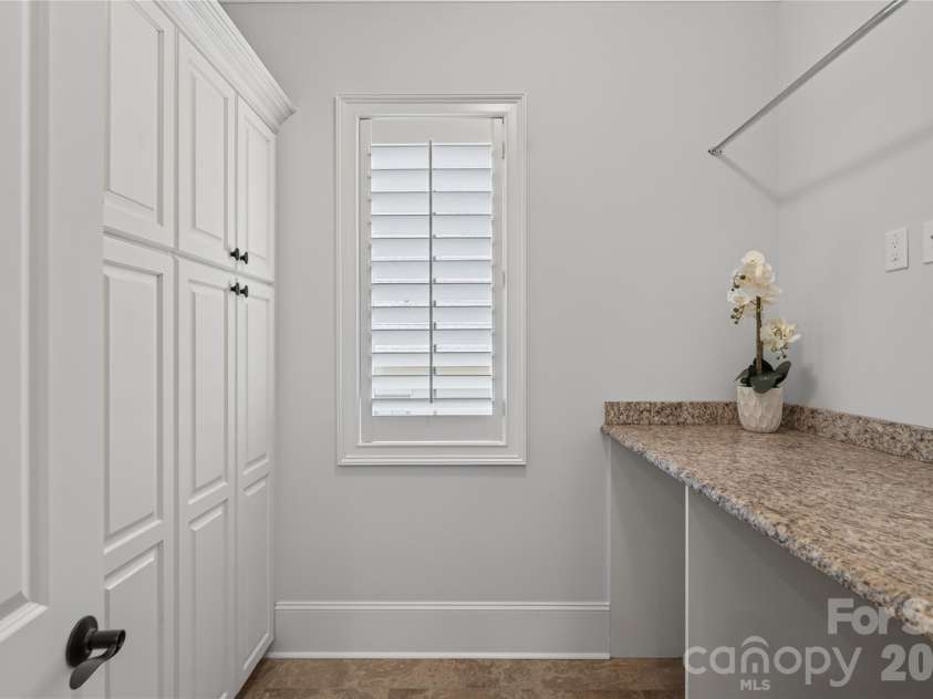 3225 Lake Pointe Drive, Belmont, NC 28012.  MLS# CAR4399291, YatesRealty ID 37031. Laundry Room