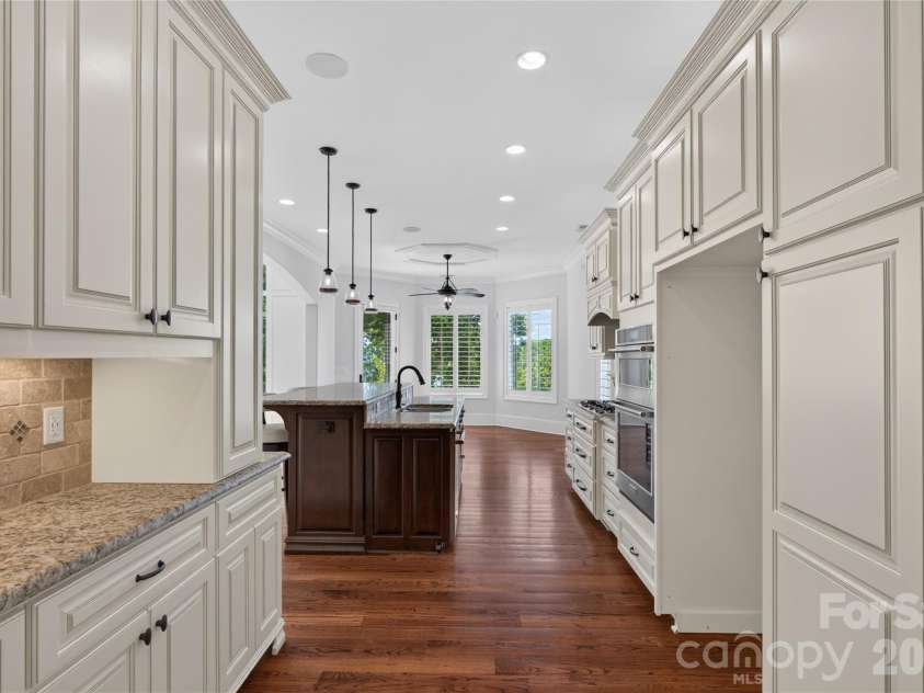 3225 Lake Pointe Drive, Belmont, NC 28012.  MLS# CAR4399291, YatesRealty ID 37031. Lots of Pullout Cabinets in Kitchen