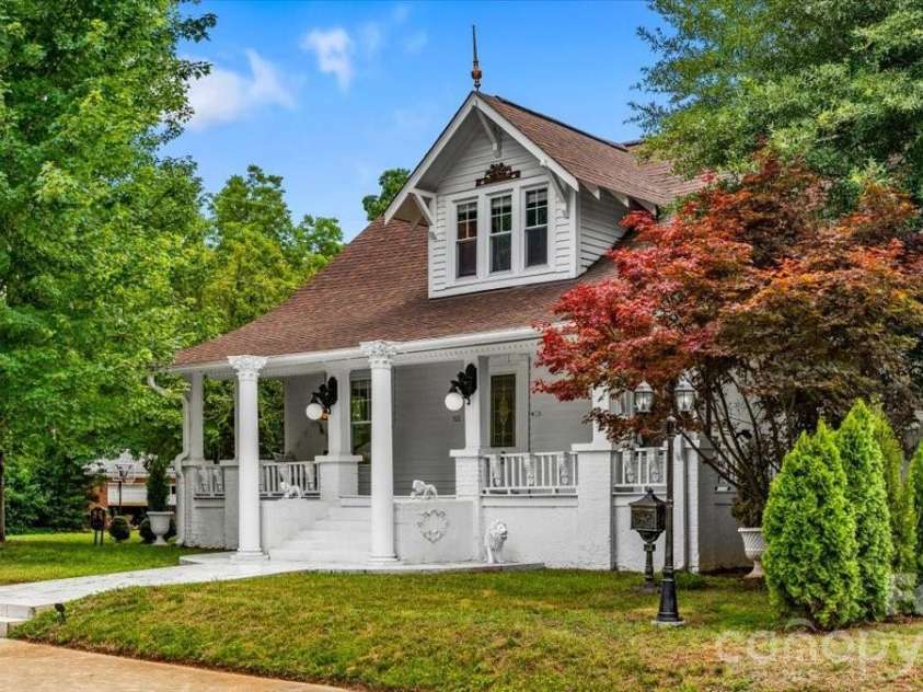 501 2nd Avenue, Lexington, NC 27292.  MLS# CAR4402611, YatesRealty ID 37032. 