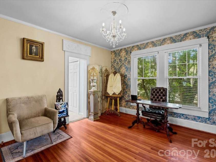 501 2nd Avenue, Lexington, NC 27292.  MLS# CAR4402611, YatesRealty ID 37032. 