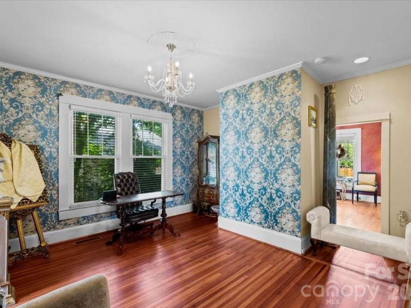 501 2nd Avenue, Lexington, NC 27292.  MLS# CAR4402611, YatesRealty ID 37032. 