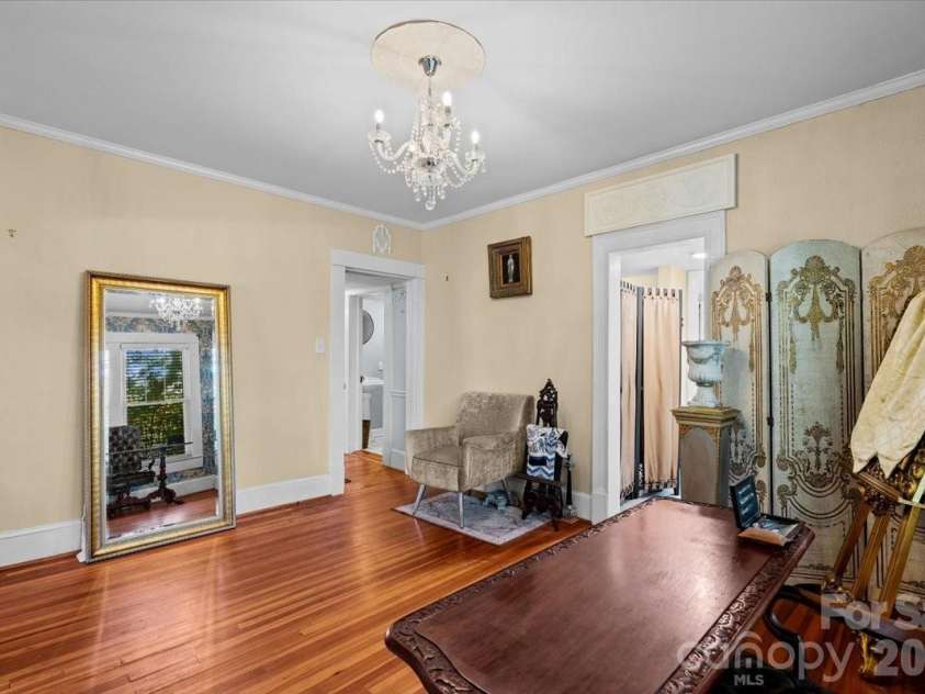 501 2nd Avenue, Lexington, NC 27292.  MLS# CAR4402611, YatesRealty ID 37032. 