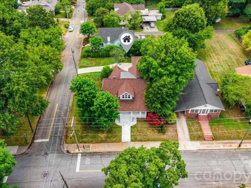 501 2nd Avenue, Lexington, NC 27292.  MLS# CAR4402611, YatesRealty ID 37032. 