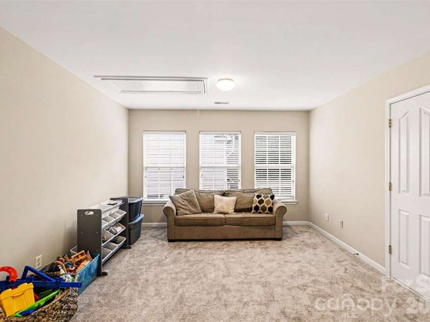 1417 Autumn Ridge Lane, Fort Mill, SC 29708.  MLS# CAR4392063, YatesRealty ID 37033. 