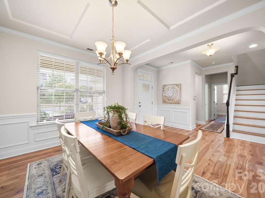 17516 Austins Creek Drive, Charlotte, NC 28278.  MLS# CAR4386334, YatesRealty ID 37034. 