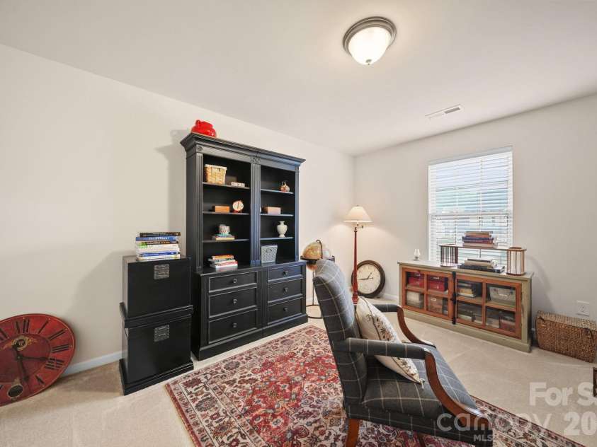 17516 Austins Creek Drive, Charlotte, NC 28278.  MLS# CAR4386334, YatesRealty ID 37034. 