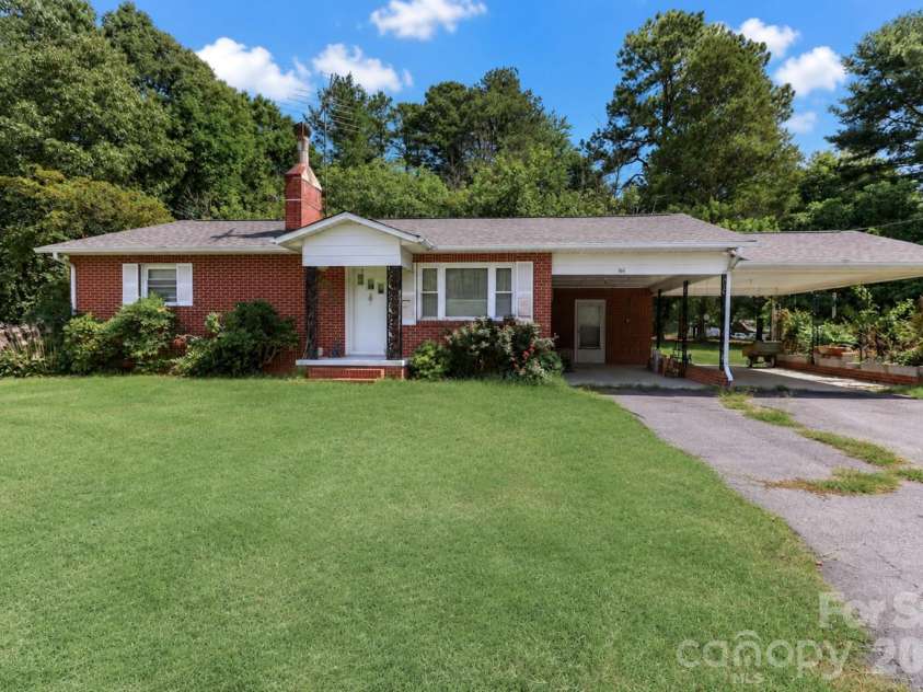 166 Wright Lane, Statesville, NC 28677.  MLS# CAR4400520, YatesRealty ID 37035. 