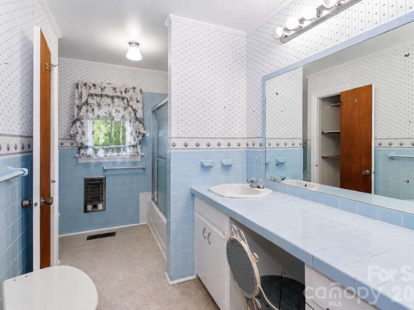 166 Wright Lane, Statesville, NC 28677.  MLS# CAR4400520, YatesRealty ID 37035. 