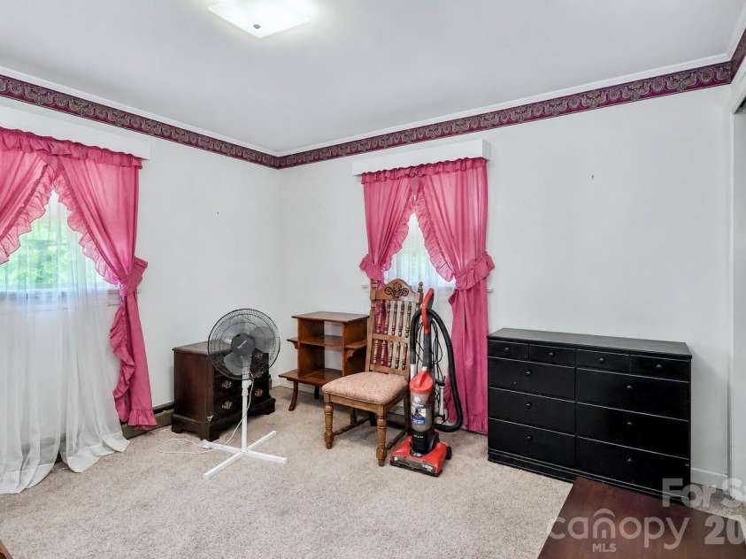 166 Wright Lane, Statesville, NC 28677.  MLS# CAR4400520, YatesRealty ID 37035. 