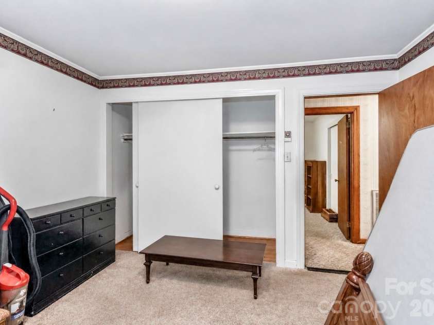 166 Wright Lane, Statesville, NC 28677.  MLS# CAR4400520, YatesRealty ID 37035. 