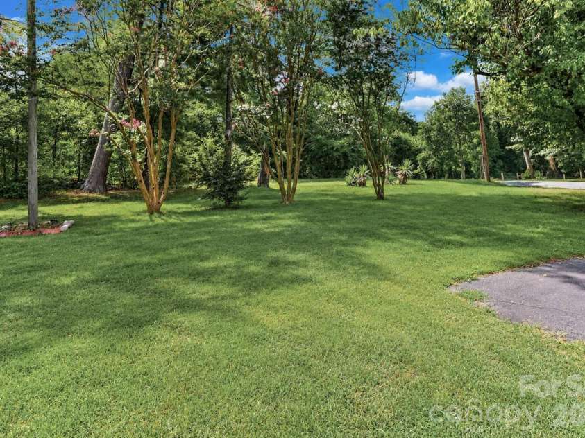 166 Wright Lane, Statesville, NC 28677.  MLS# CAR4400520, YatesRealty ID 37035. 