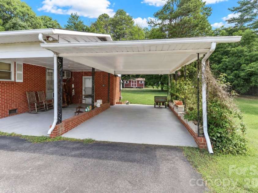 166 Wright Lane, Statesville, NC 28677.  MLS# CAR4400520, YatesRealty ID 37035. 