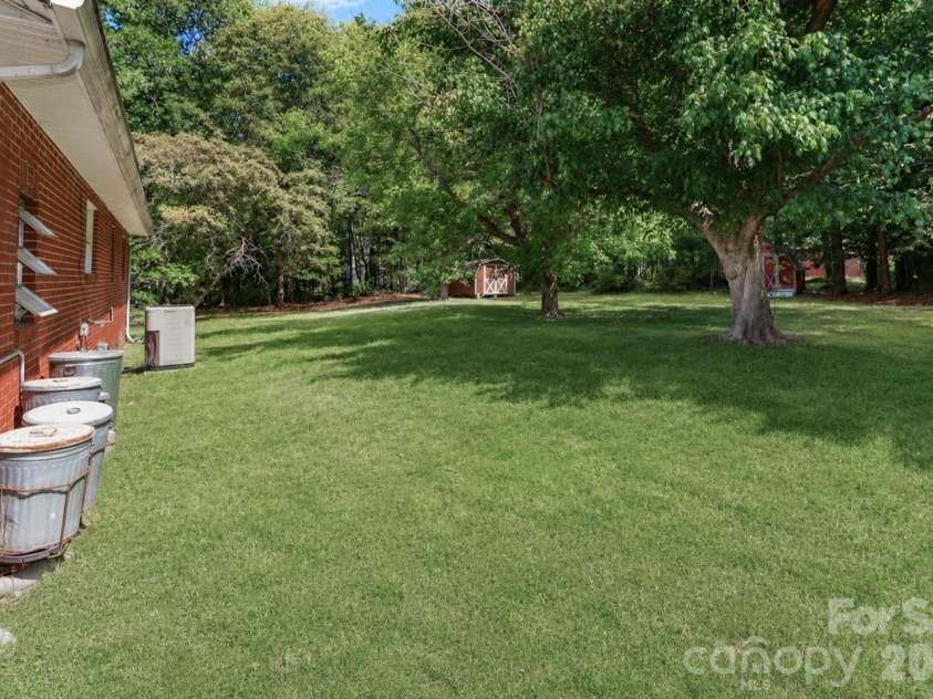 166 Wright Lane, Statesville, NC 28677.  MLS# CAR4400520, YatesRealty ID 37035. 