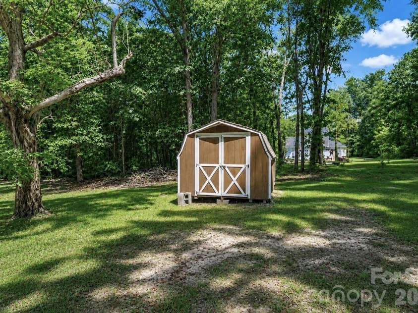 166 Wright Lane, Statesville, NC 28677.  MLS# CAR4400520, YatesRealty ID 37035. 