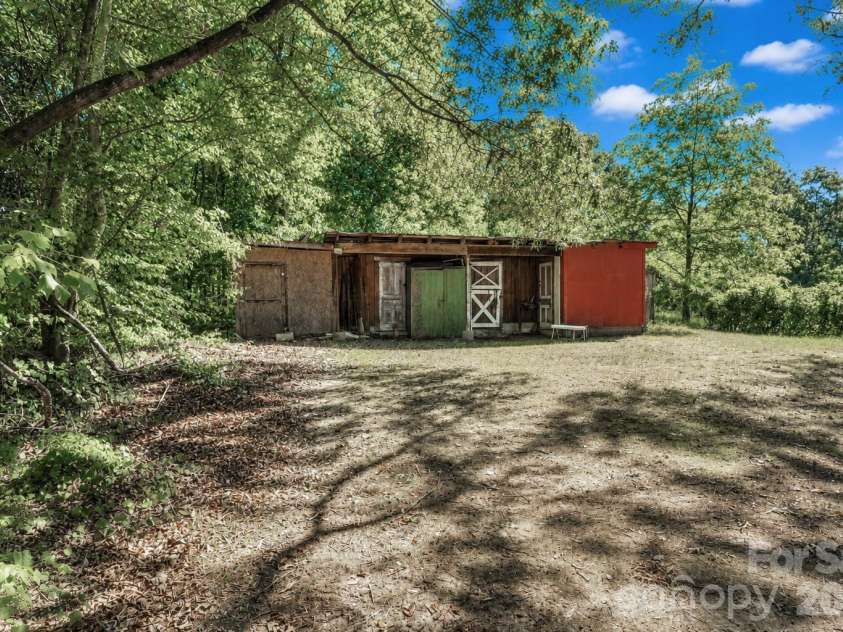166 Wright Lane, Statesville, NC 28677.  MLS# CAR4400520, YatesRealty ID 37035. 