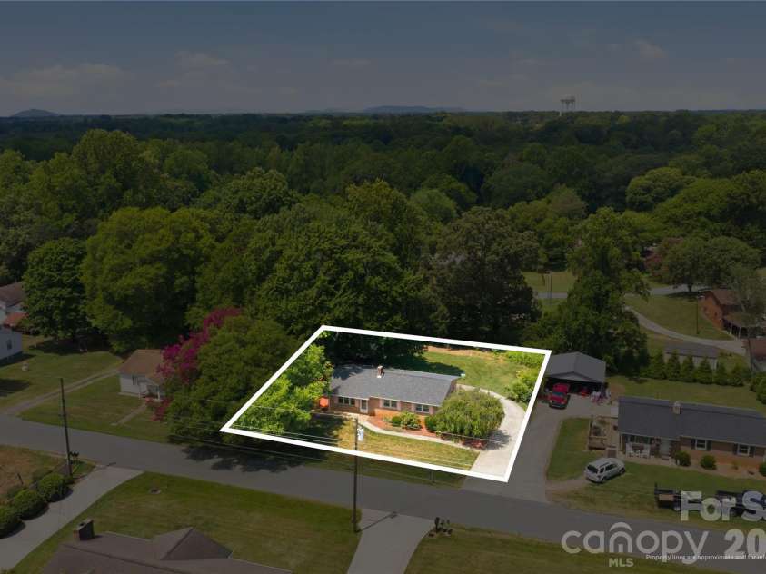 4821 Raleigh Street, Conover, NC 28613.  MLS# CAR4401202, YatesRealty ID 37036. 
