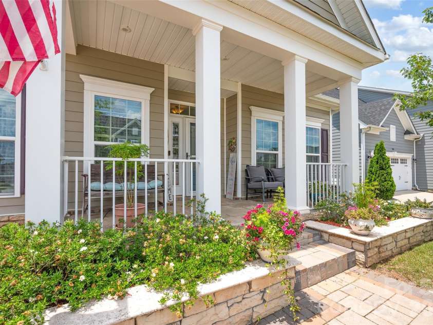 11216 Vanguard Parkway, Huntersville, NC 28078.  MLS# CAR4404073, YatesRealty ID 37037. 
