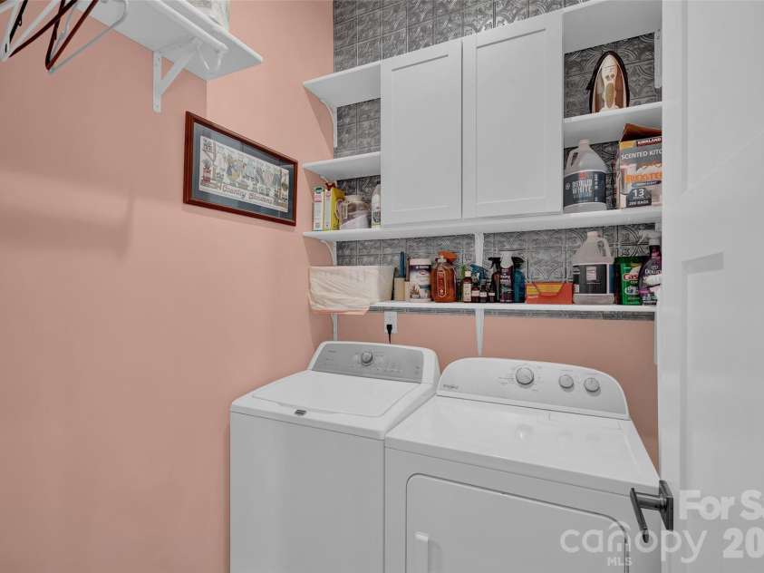 11216 Vanguard Parkway, Huntersville, NC 28078.  MLS# CAR4404073, YatesRealty ID 37037. 