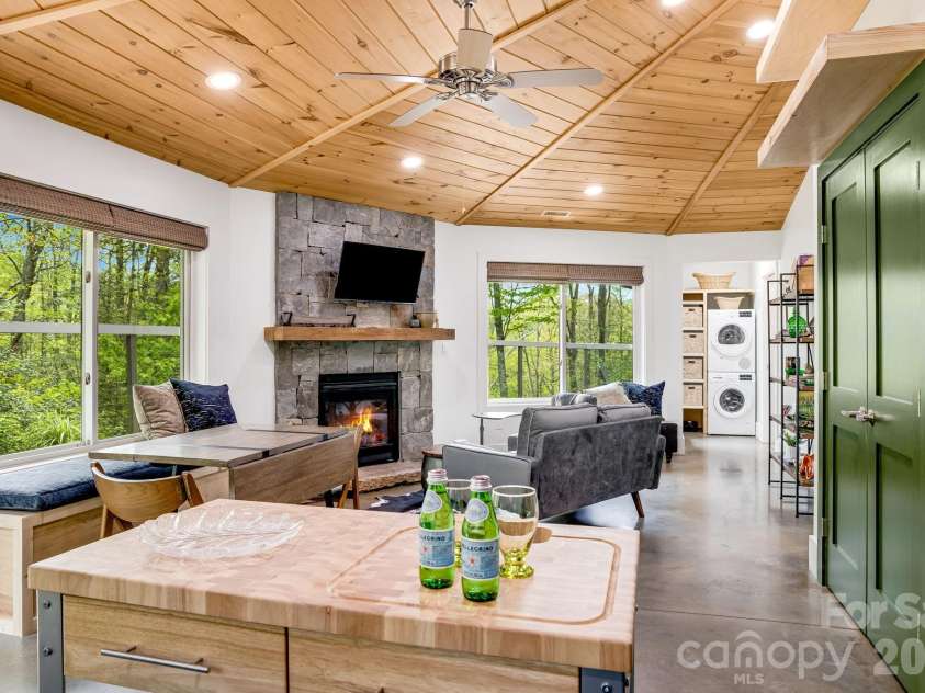 16 Caddis Court, Marshall, NC 28753.  MLS# CAR4353781, YatesRealty ID 3704. 