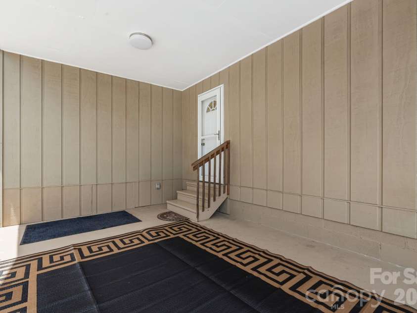 490 ecusta Road, Brevard, NC 28712.  MLS# CAR4402945, YatesRealty ID 37040. 