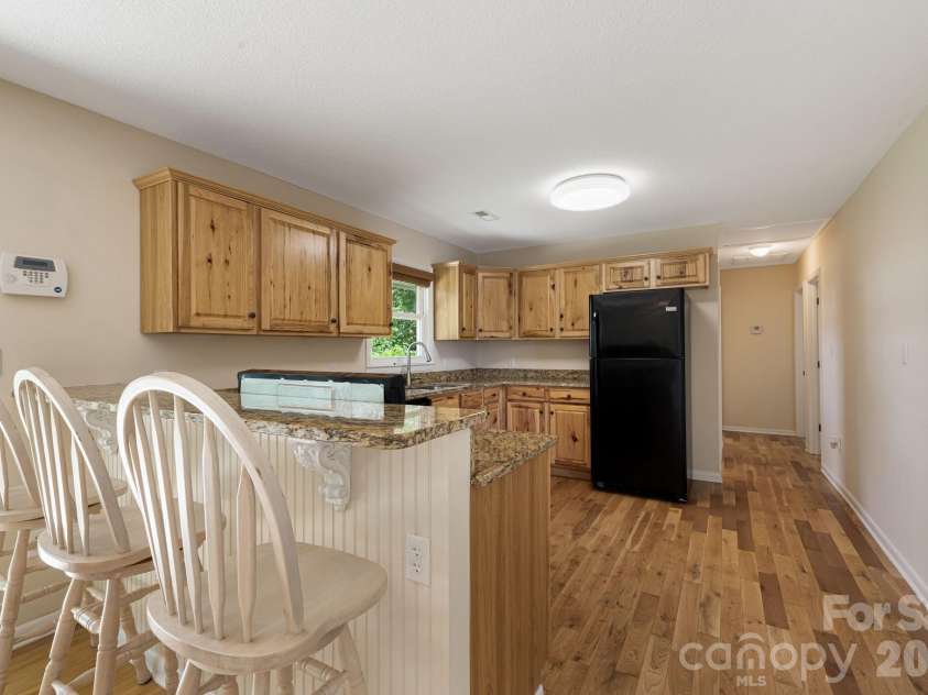 490 ecusta Road, Brevard, NC 28712.  MLS# CAR4402945, YatesRealty ID 37040. 