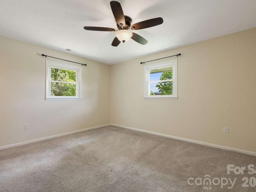 490 ecusta Road, Brevard, NC 28712.  MLS# CAR4402945, YatesRealty ID 37040. 