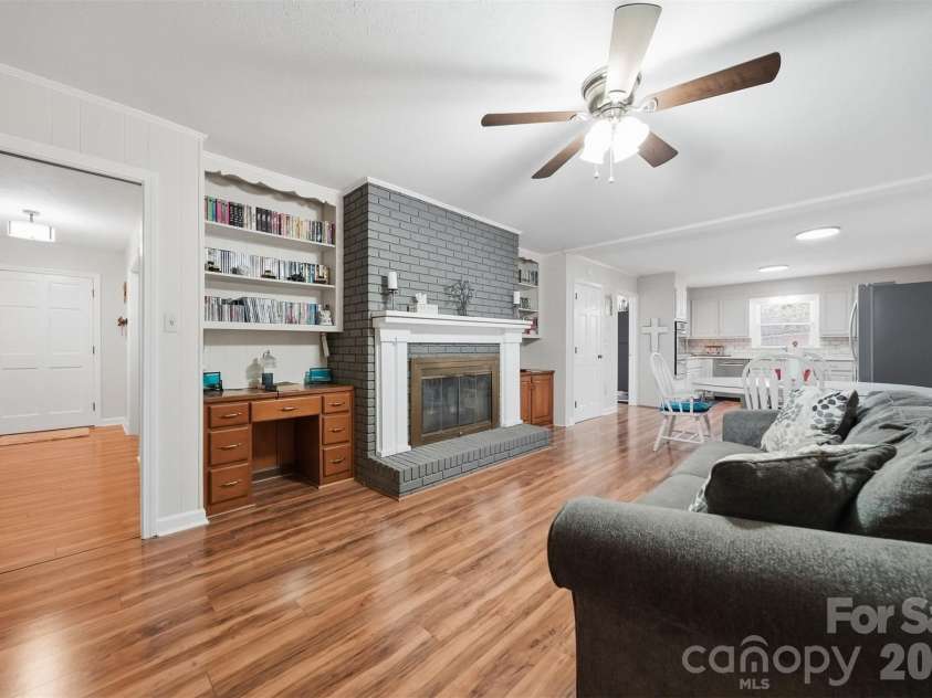 115 WEDGEWOOD Drive, Morganton, NC 28655.  MLS# CAR4396426, YatesRealty ID 37041. 