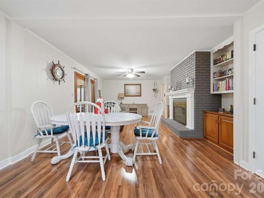 115 WEDGEWOOD Drive, Morganton, NC 28655.  MLS# CAR4396426, YatesRealty ID 37041. 