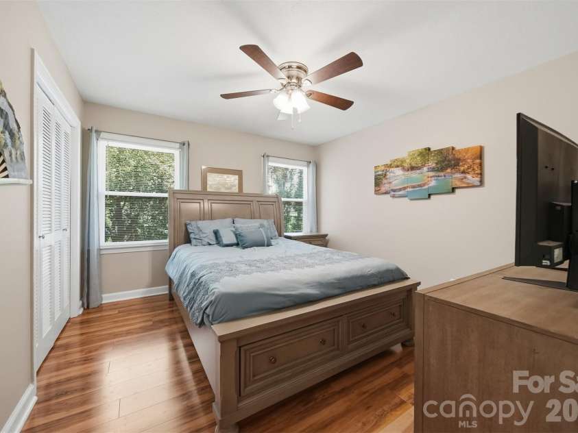 115 WEDGEWOOD Drive, Morganton, NC 28655.  MLS# CAR4396426, YatesRealty ID 37041. 