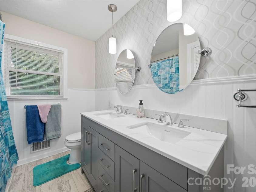 115 WEDGEWOOD Drive, Morganton, NC 28655.  MLS# CAR4396426, YatesRealty ID 37041. 