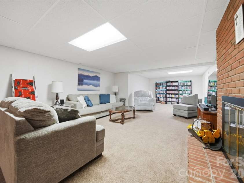 115 WEDGEWOOD Drive, Morganton, NC 28655.  MLS# CAR4396426, YatesRealty ID 37041. 