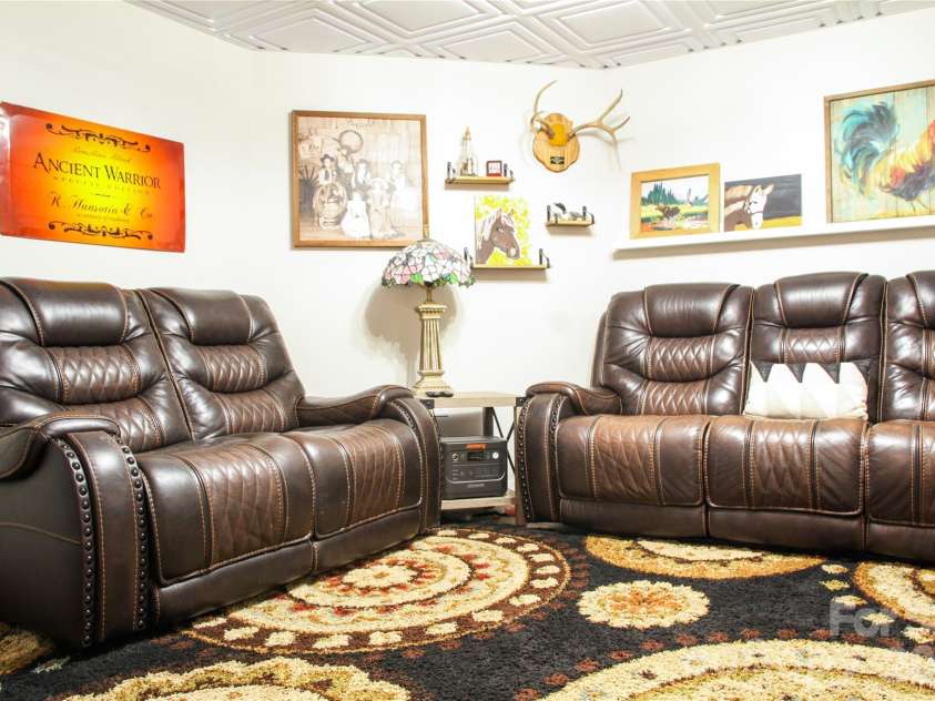 7947 Lakeview Drive, Denver, NC 28037.  MLS# CAR4396395, YatesRealty ID 37043. Flex Space