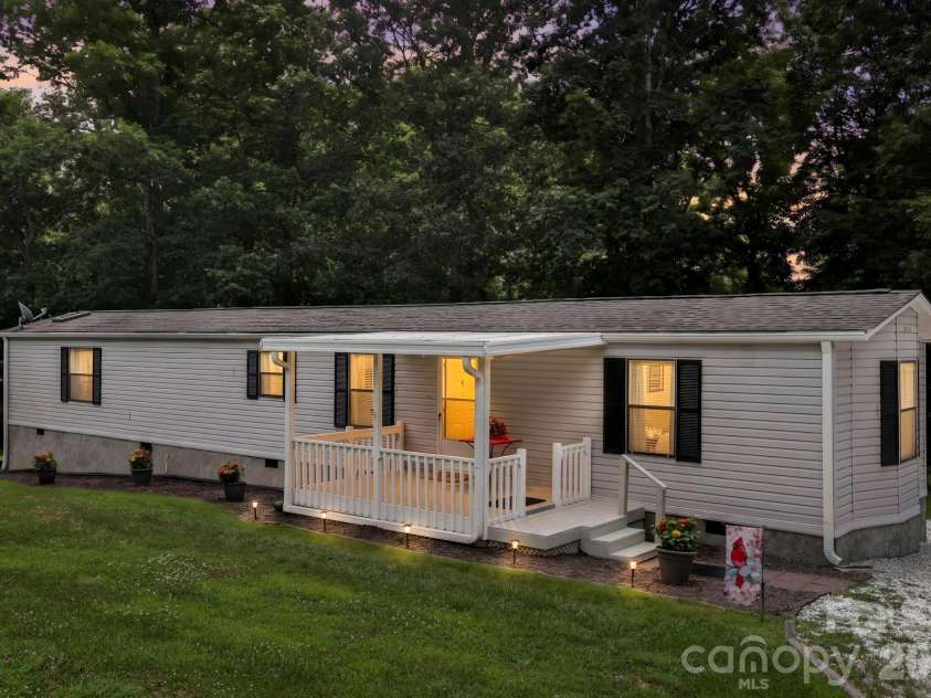 229 Concord Road, Asheville, NC 28803.  MLS# CAR4399549, YatesRealty ID 37044. 