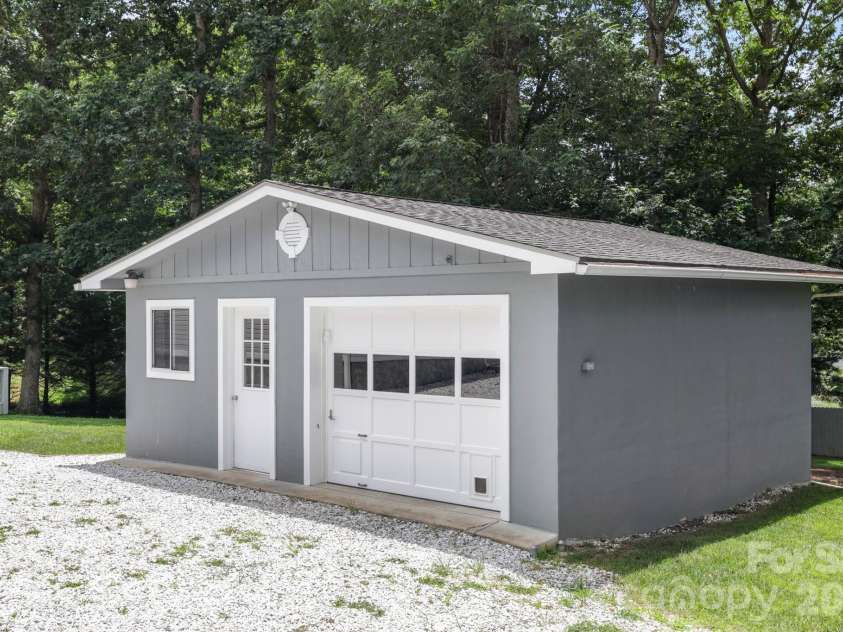 229 Concord Road, Asheville, NC 28803.  MLS# CAR4399549, YatesRealty ID 37044. 