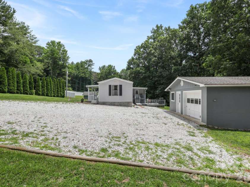 229 Concord Road, Asheville, NC 28803.  MLS# CAR4399549, YatesRealty ID 37044. 