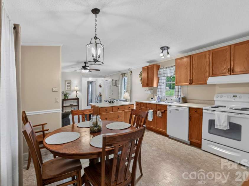 229 Concord Road, Asheville, NC 28803.  MLS# CAR4399549, YatesRealty ID 37044. 