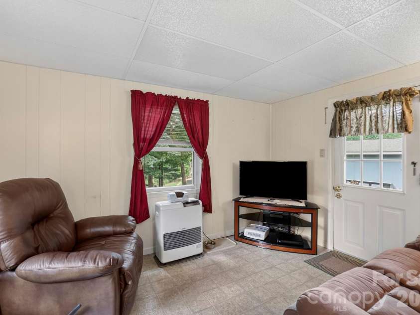 229 Concord Road, Asheville, NC 28803.  MLS# CAR4399549, YatesRealty ID 37044. 