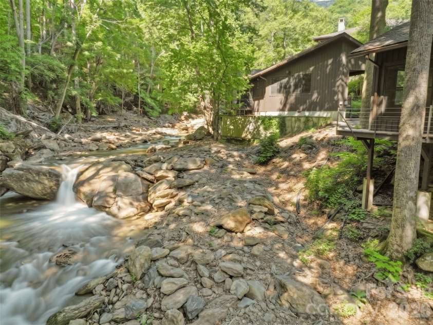 191 Fork Road, Burnsville, NC 28714.  MLS# CAR4355086, YatesRealty ID 37045. Cattail Creek