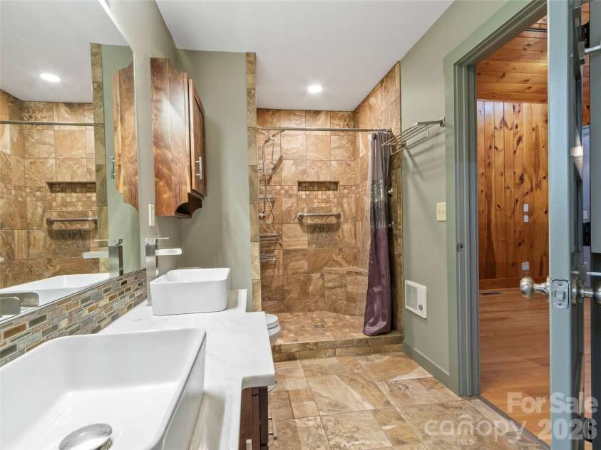191 Fork Road, Burnsville, NC 28714.  MLS# CAR4355086, YatesRealty ID 37045. Guest house bathroom