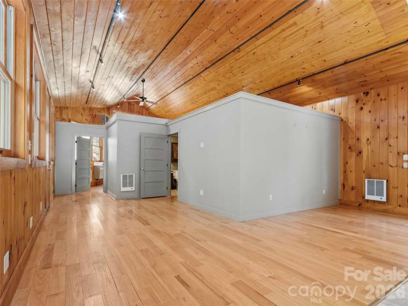 191 Fork Road, Burnsville, NC 28714.  MLS# CAR4355086, YatesRealty ID 37045. Guest house interior