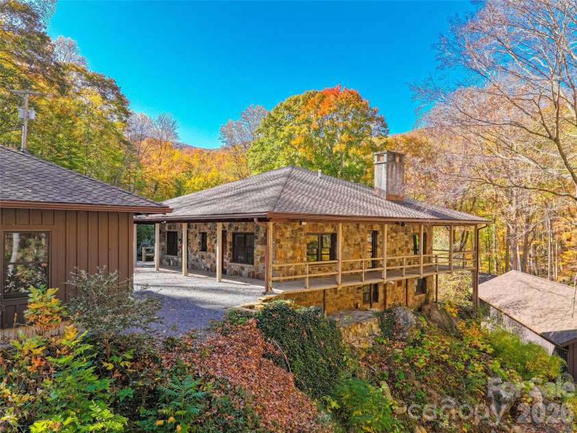 191 Fork Road, Burnsville, NC 28714.  MLS# CAR4355086, YatesRealty ID 37045. Main house and upper garage