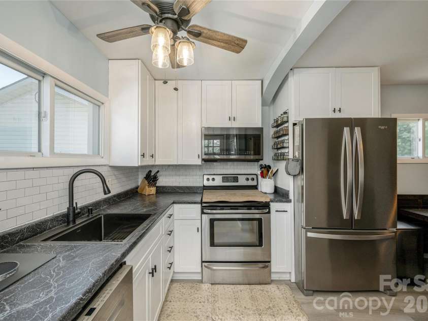 419 Big Bend Road, Brevard, NC 28712.  MLS# CAR4398775, YatesRealty ID 37046. 